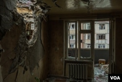 A bombed-out home is seen in Nagorno-Karabakh, Oct. 10, 2020. (Yan Boechat/VOA)
