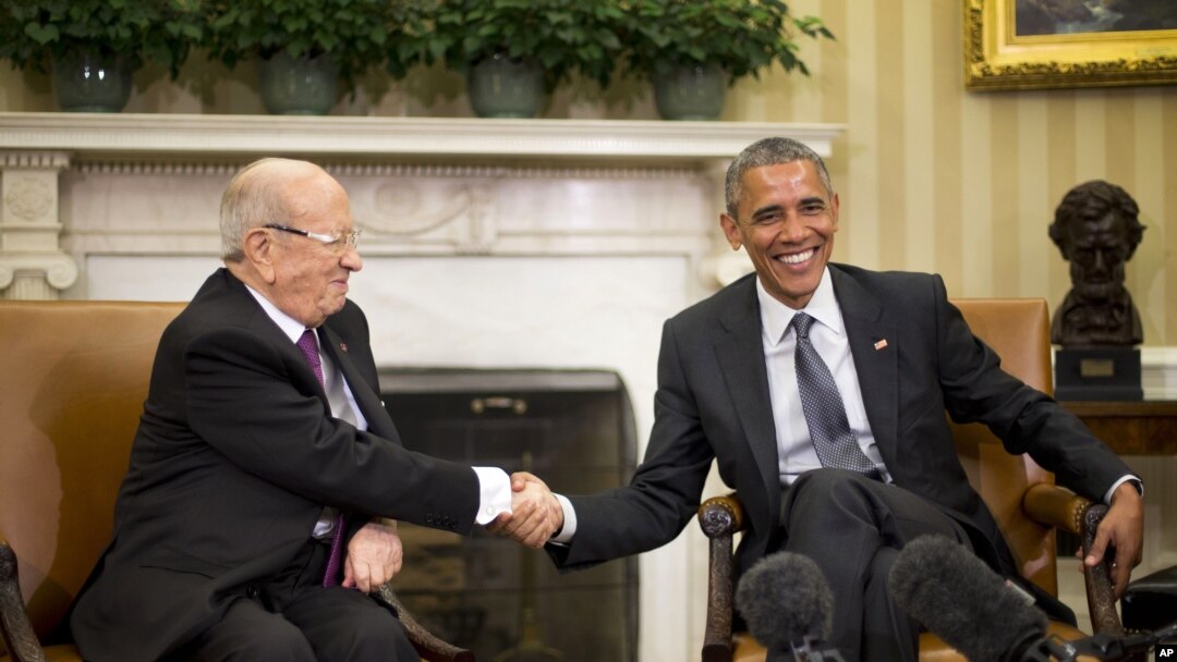 Prezident Barak Obama Oq uyda Tunis Prezidenti Beji Kaid Essebsi bilan uchrashmoqda, Vashington, 21-may, 2015-yil