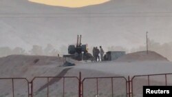 نیروهای نظامی ایران در نزدیک تاسیسات هسته‌ای ایران در اصفهان