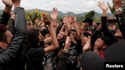 Komunitas musik punk berjoget pada acara festival musik punk di Bandung, Jawa Barat (foto: ilustrasi). 