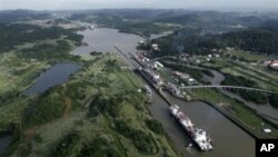 파나마 시티에 위치한 파나마 운하