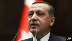 PM Turki Recep Tayyip Erdogan diperkirakan akan memberikan pernyataan tentang ditembaknya pesawat Turki oleh Suriah.