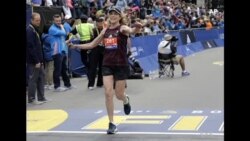 NO COMMENT: Բոսթոնի մարաթոնին մասնակցած առաջին կինը 50 տարի հետո կրկին վազել է նույն համարի տակ