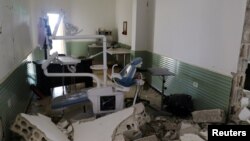 A view shows the damage at a hospital after an airstrike in Deir al-Sharqi village in Idlib province, Syria, April 27 2017. 