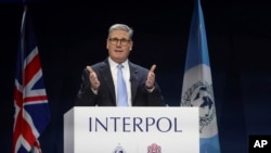 El primer ministro británico Keir Starmer pronuncia un discurso en la Asamblea General de Interpol en Glasgow, Escocia, Gran Bretaña, el 4 de noviembre de 2024. Russell Cheyne. 