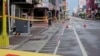 Potongan gambar dari video yang menunjukkan kondisi jalan di Hualien, Taiwan, yang diblokade setelah gempa melanda wilayah tersebut pada 23 April 2024. (Foto: TVBS via AP)