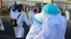 Seorang jemaah haji asal Indonesia di Masjid Namira di Arafat, Makkah, Arab Saudi, Jumat, 9 Agustus 2019. (Foto: Amr Nabil/AP)