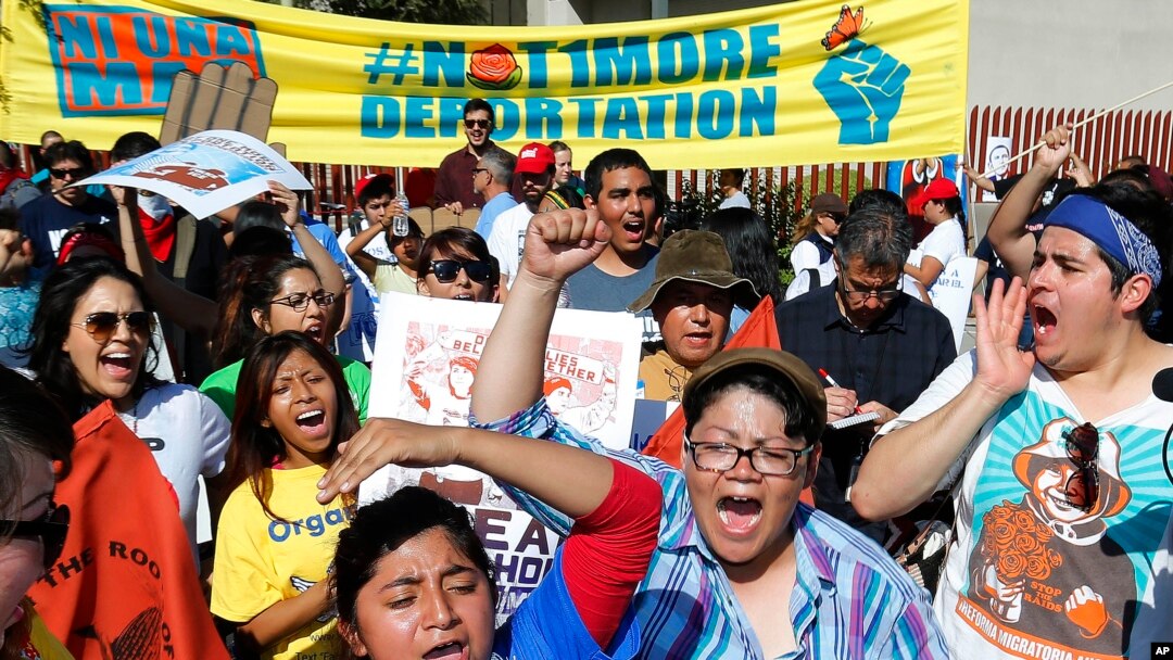 Deportatsiyalarga qarshi namoyish. Arizona shtati, Fenix shahri. Oktabr 2013. 