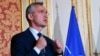 Generalni sekretar NATO Jens Stoltenberg u Parizu, 10. decembra 2021.