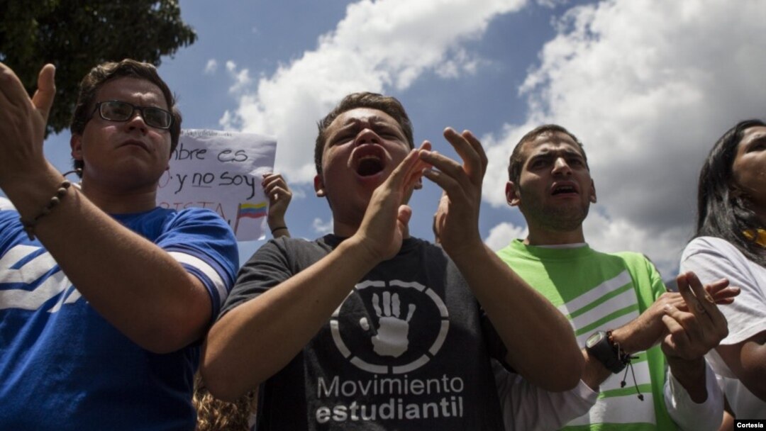 Los estudiantes demandan la excarcelación de sus compañeros detenidos durante las protestas antigubernamentales (Foto: La Patilla).