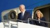  El presidente estadounidense Joe Biden y la primera dama Jill Biden desembarcan del Air Force One después de aterrizar en la RAF Mildenhall antes de la Cumbre del G7, cerca de Mildenhall, Gran Bretaña, el 9 de junio de 2021. REUTERS / Kevin Lamarque