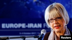 هلگا اشمید، دبیرکل سیاست خارجی اتحادیه اروپا