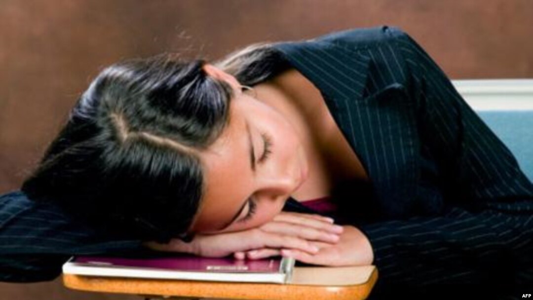 Early Classes = Sleepy Teens!