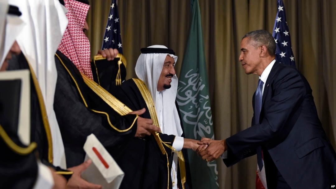 Prezident Obama Turkiyada, Katta Yigirmalik sammitida Saudiya Arabistoni qiroli Salmon bilan ko'rishmoqda, 15-noyabr, 2015-yil