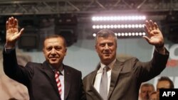 Erdogan i shpreh Prishtinës gatishmërinë për ta ndihmuar në bisedimet me Beogradin