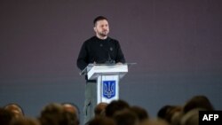 Під час Міжнародного форуму оборонних індустрій у Києві президент України Володимир Зеленський заявив, що домовленість зі США про спільне оборонне виробництво є одним із ключових результатів його переговорів у Вашингтоні. AFP PHOTO/UKRAINIAN PRESIDENTIAL PRESS SERVICE