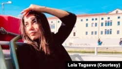 Lola Tagayeva, quvg'indagi jurnalist