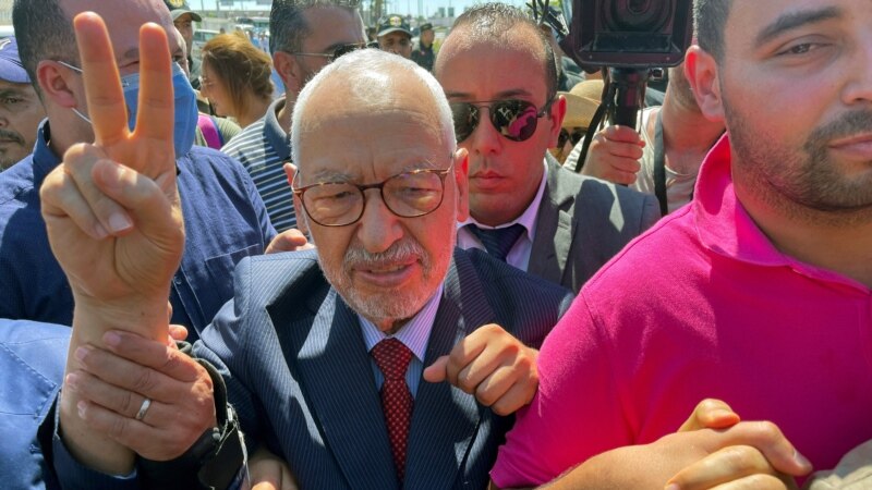 Arrestation de l'opposant tunisien Rached Ghannouchi, chef du parti Ennahdha