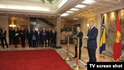Predsjedavajući Vijeća ministara BIH Vjekoslav Bevanda i crnogorski premijer Milo Đukanović na konferenciji za novinare u Podgorici