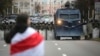 Протесты в Беларуси: милиция стреляет в воздух 