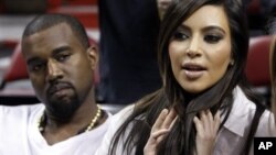 Pevač Kanje Vest i Kim Kardašijan