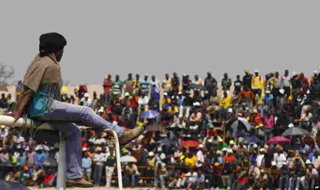 Striking workers at the Blesbok Stadium near Rustenburg,South Africa, September 13, 2012.