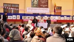 Warga Tibet di pengasingan mendesak internasional agar menekan Tiongkok lebih tegas untuk menanggapi protes rakyat Tibet (foto: dok). 