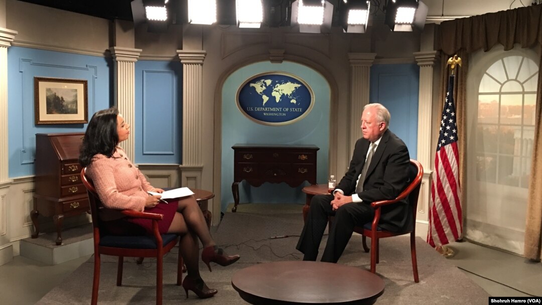 Under Secretary of State for Political Affairs Thomas Shannon talks to Navbahor Imamova, VOA Uzbek, April 13, 2018, Washington, D.C. 