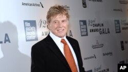 Honoree Robert Redford arrives at the 42nd annual Chaplin Award Gala at Alice Tully Hall in New York, April 27, 2015.