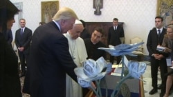 Trump, Pope Exchange Gifts