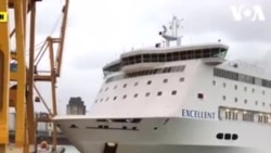 Un incendie après la collision d'un ferry au port de Barcelone (vidéo)