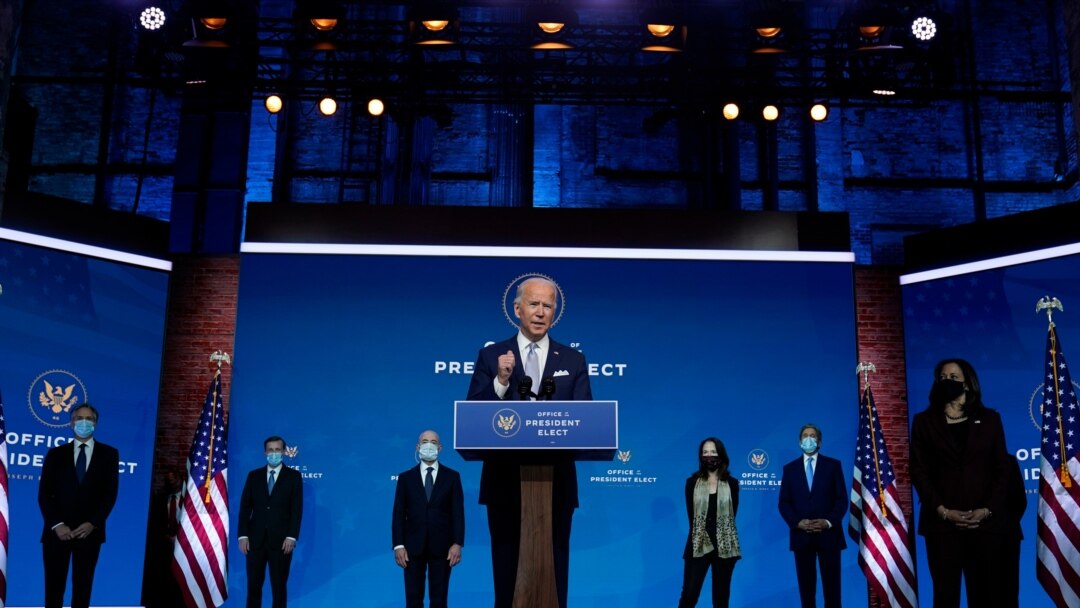 Novoizabrani predsednik i potpredsednica, Džo Bajden i Kamala Haris, predstavljaju tim za nacionalnu bezbednost u Vilmingtonu, u Delaveru, 24. novembar 2020.