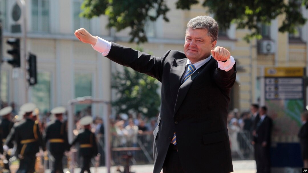 Novi ukrajinski predsednik posle inauguracije na Trgu Sofija u KIjevu
