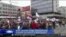 Mijëra serbë në protestat antiqeveritare në Serbi
