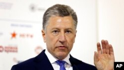 Perwakilan khusus AS untuk Ukraina, Kurt Volker, berbicara di Pusat Seni Arsenal Mystetsky di Kiev, Ukraina, 15 September 2018. (Foto: AP/Efrem Lukatsky)