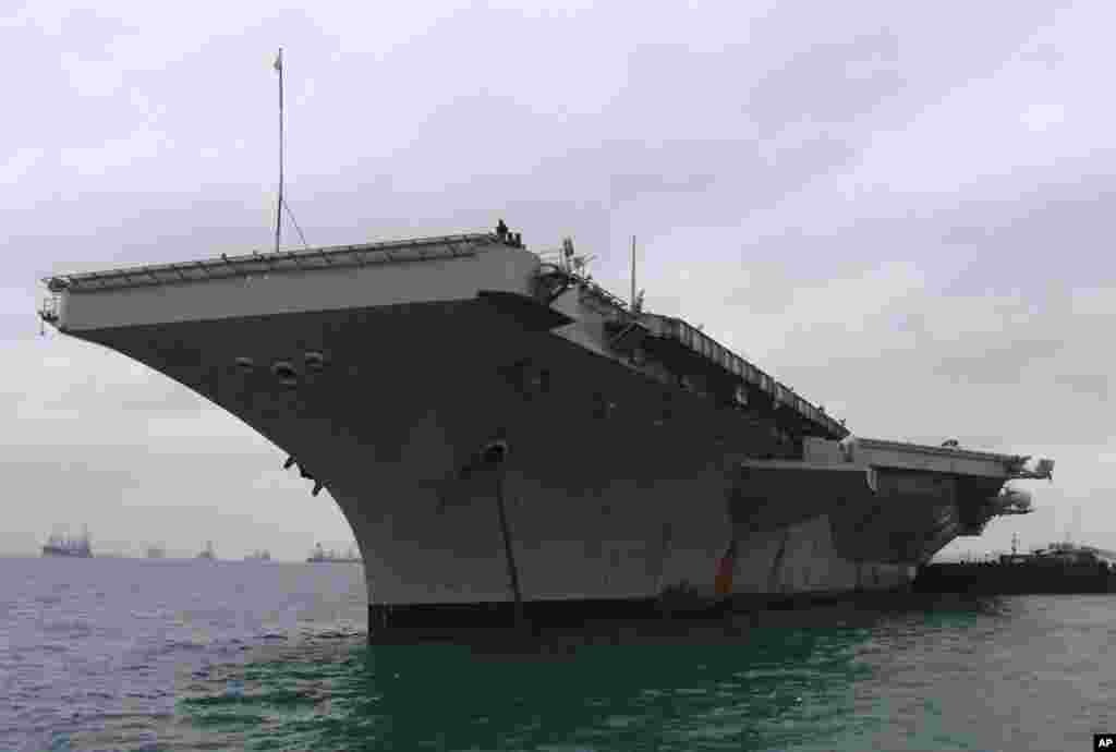 乔治·华盛顿号经停香港