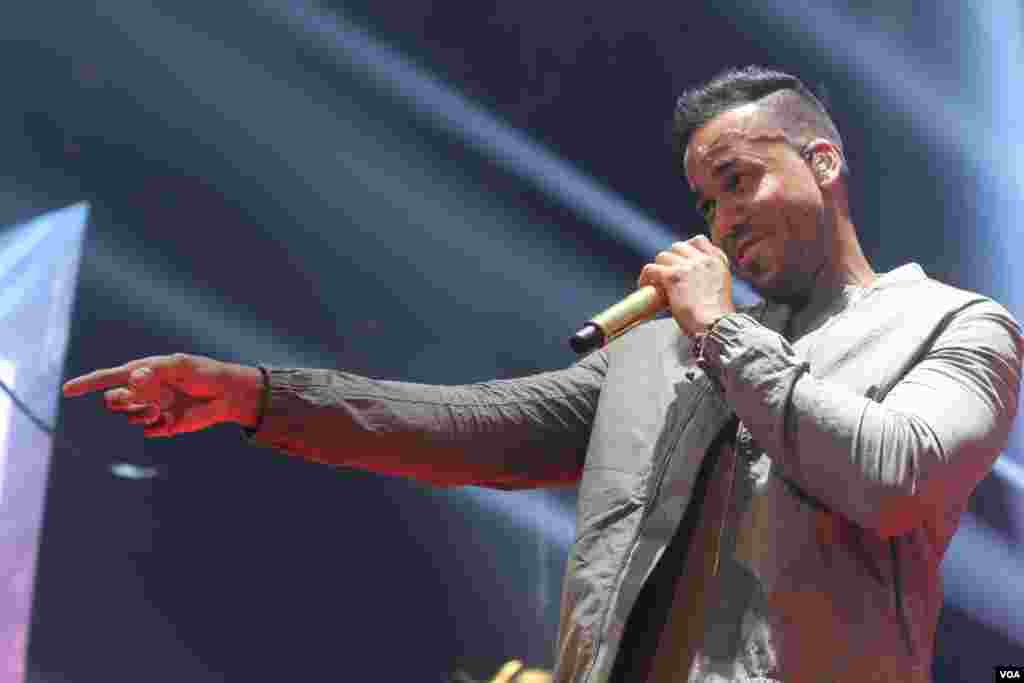 Tras separarse de Aventura, Romeo ha disfrutado de una carrera de tres años como cantante solista, en la que ha tenido siete canciones en el tope de los rankings latinos.