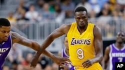 Les lakers ont été dominés chez eux par Brooklyn nets