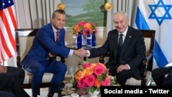 بنیامین نتانیاهو، نخست وزیر اسرائیل، و پیت هگست، وزیر جنگ آمریکا (چهارشنبه ۷ مرداد)