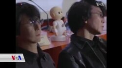 Profesorekî Japonî Roboteke Wek Xwe Afirand ku Dikare Biaxive