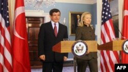 Clinton ve Davutoğlu: ‘Suriye Halkını Destekliyoruz’