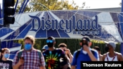 FOTO DE ARCHIVO: Disneyland Park y Disney California Adventure reabren en Anaheim