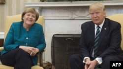 Nemačka kancelarka Angela Merkel tokom susreta sa Donaldom Trampom u Beloj kući, 17. marta 2017. godine. (Foto: AFP/Soul Loeb)