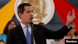 Los recursos “podrían permitir la dotación de protección para médicos y enfermeras, colaborar con el restablecimiento del servicio de agua potable para hospitales", explicó el presidente interino del país, Juan Guaidó.