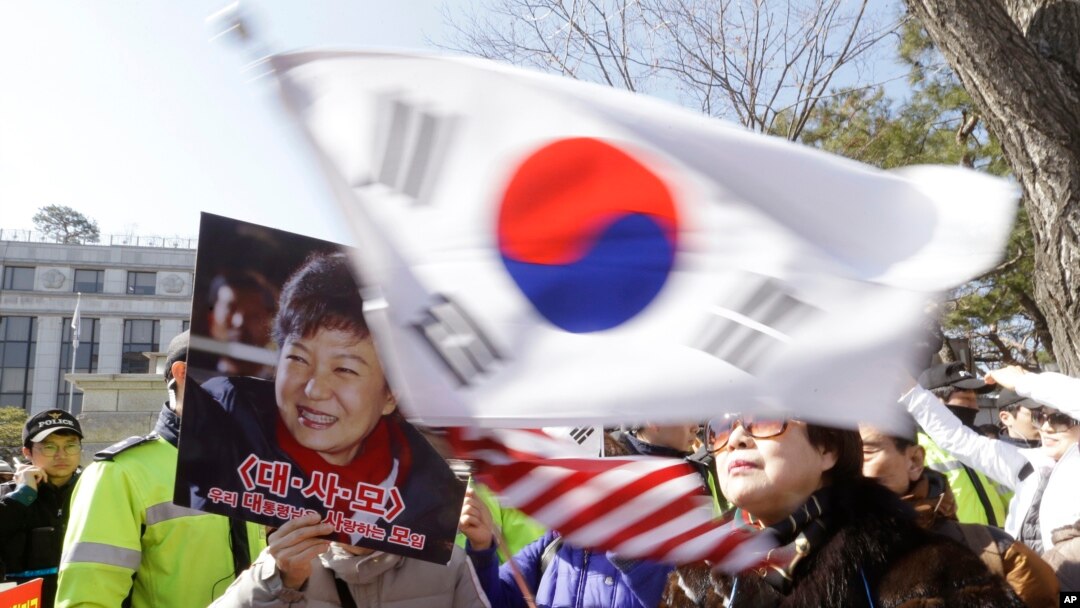 Những người ủng hộ Tổng thống Park Geun-hye biểu tình ở Seoul, Hàn Quốc, 27/2/2017.