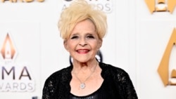 La pionera del rock Brenda Lee brilla en un nuevo documental. 'Solo quería cantar'...