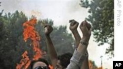 An anti-government Iranian female student protesting in Iran, Dec. 7, 2009. (file)