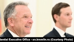 资料照片：美国总统特朗普的特使威特科夫和女婿库什纳2025年12月2日在莫斯科的克里姆林宫会晤俄罗斯总统普京。