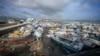 Barcos de pesca, dañados tras el paso del huracán Beryl por Bridgetown, en Barbados, el 1 de julio de 2024. 