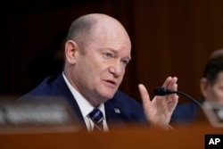 Senator Chris Coons, D-Del., govori tokom saslušanja na Capitol Hillu u Washingtonu, 30. januara 2025.